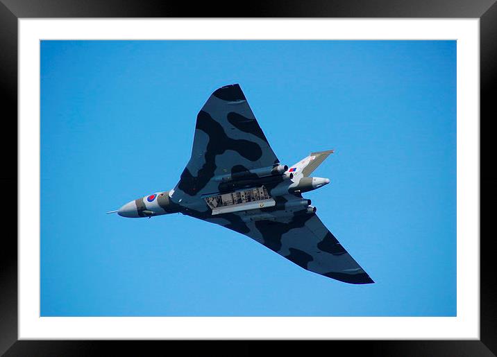 XH558 Vulcan Bomber Framed Mounted Print by Steven Cole