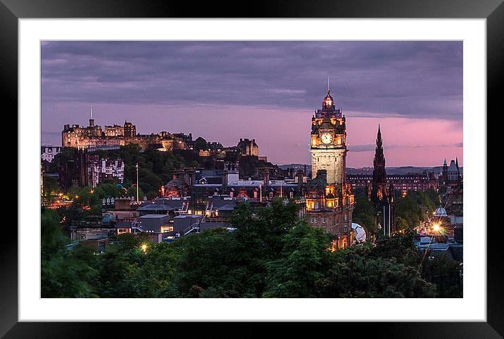 Edinburgh Night Framed Mounted Print by Steven McCaig