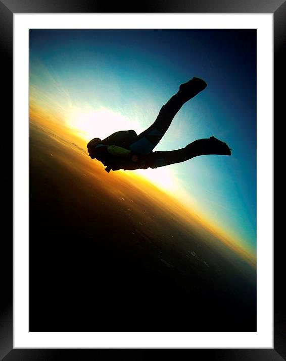 sunset skydive track Framed Mounted Print by Ewan Cowie