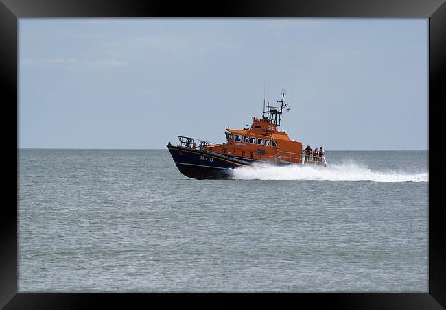 RNLI Gorleston Lifeboat At Speed Samarbeta Framed Print by James Taylor