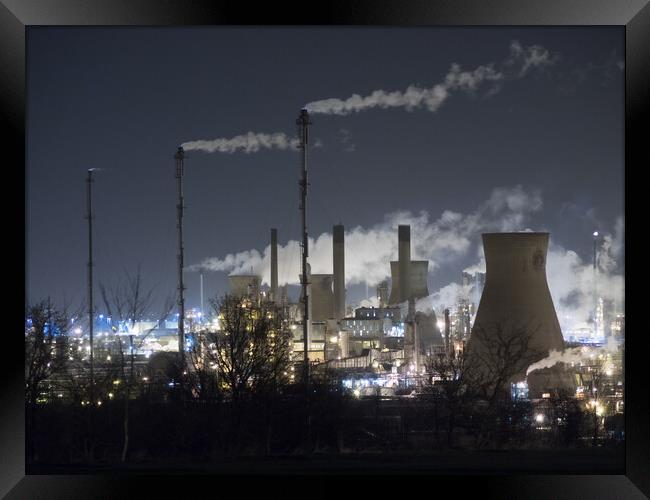Grangemouth at night. Framed Print by Tommy Dickson