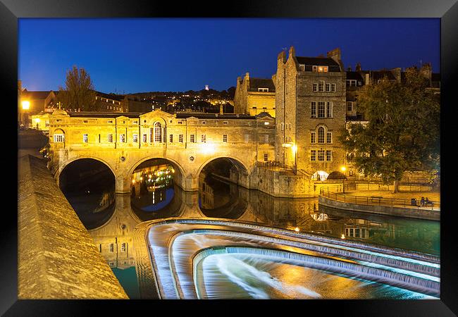 Pulteney Bridge, Bath, UK, evening Framed Print by Daugirdas Racys