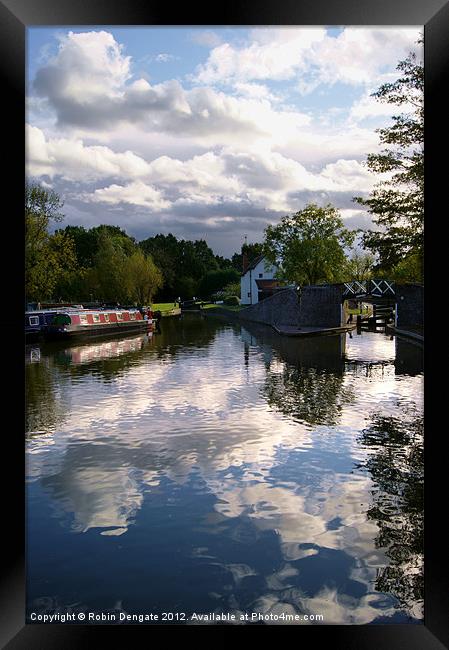 Kingswood Junction, Stratford-upon-Avon Canal Framed Print by Robin Dengate