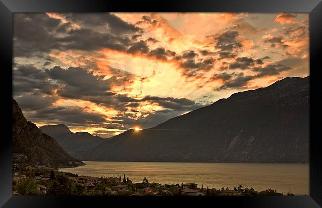  Sunrise over Lake Garda Framed Print by Ceri Jones