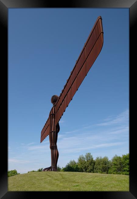 Angel of the north Framed Print by Alan Tunnicliffe