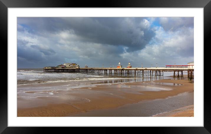 north pier Framed Mounted Print by Alan Tunnicliffe