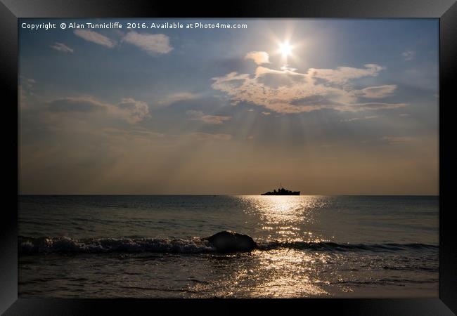 Sunset at sea Framed Print by Alan Tunnicliffe