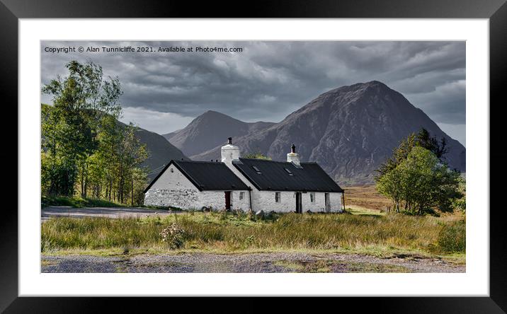 Blackrock cottage Glencoe Framed Mounted Print by Alan Tunnicliffe