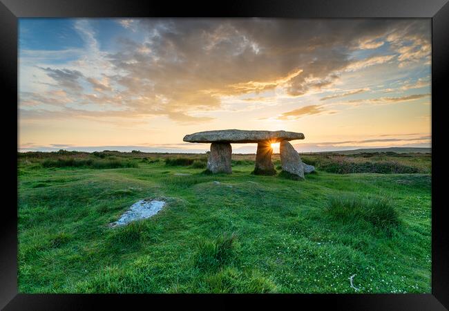 Beautiful sunset over Lanyon Quoit  Framed Print by Helen Hotson