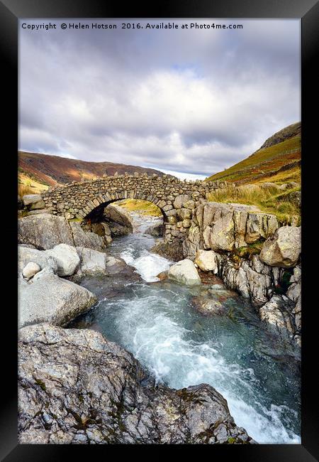Stockley Bridge in the Lake District Framed Print by Helen Hotson