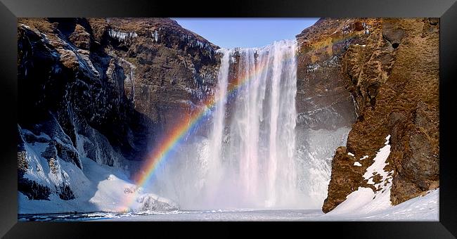 Skogafoss waterfall in Iceland. Framed Print by richard pereira