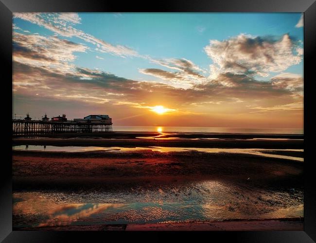 North Pier Sunset Framed Print by Ian Pettman