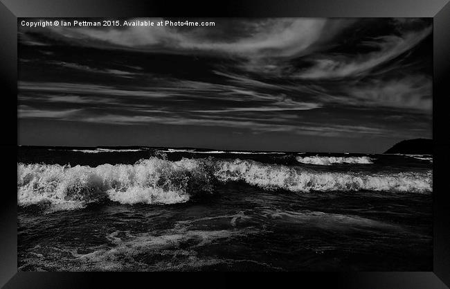 Rolling Waves Black and white Framed Print by Ian Pettman