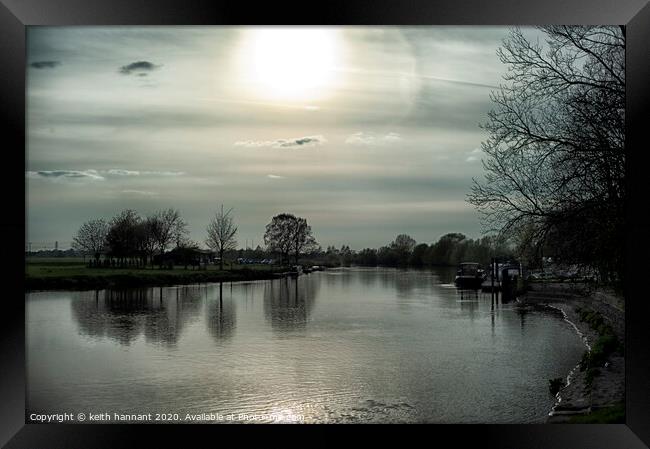 Evening at Trent lock Framed Print by keith hannant