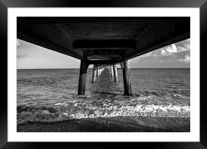 DEAL PIER, KENT. Framed Mounted Print by matthew wakefield