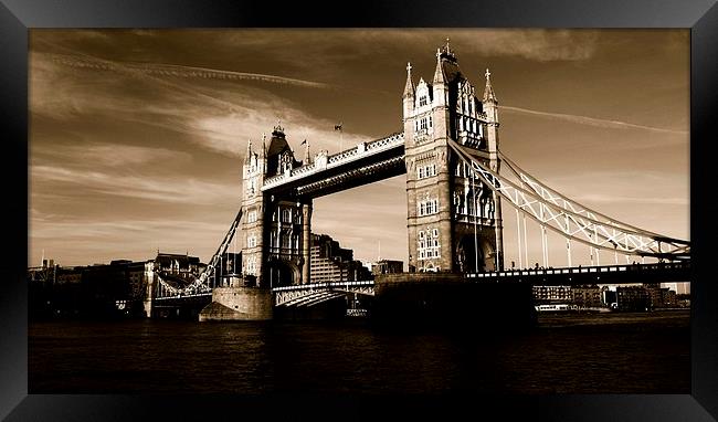 London, Tower Bridge Framed Print by Daniel Kesh
