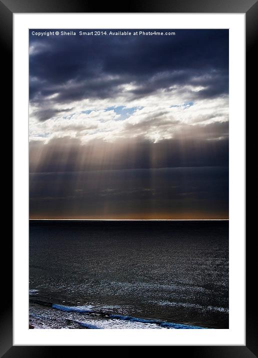 Jacobs ladder over Pacific Ocean Framed Mounted Print by Sheila Smart