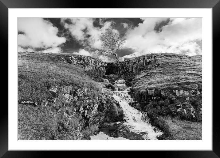 Cray waterfall in black and white Framed Mounted Print by Jason Wells