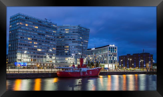 Red Boat Bar moored in front of One Park West Framed Print by Jason Wells