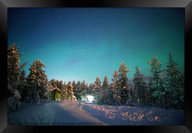 A wooden cabin under the Aurora Borealis  Framed Print by Teresa Cooper