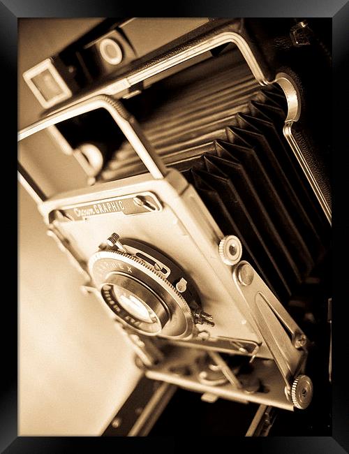 Vintage Press Camera Framed Print by Edward Fielding