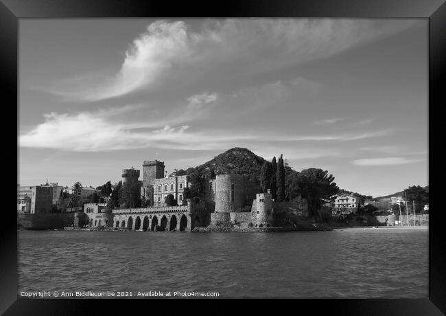 A view of the Chateau from the harbor in monochrom Framed Print by Ann Biddlecombe