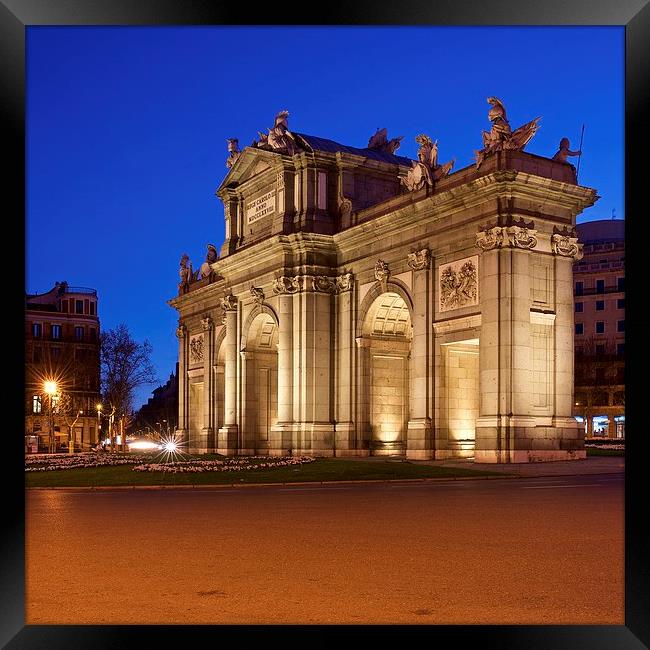  Madrid at night Framed Print by Stephen Taylor