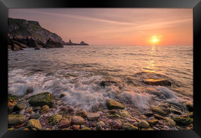  Dawns Early Light Framed Print by Ray Abrahams