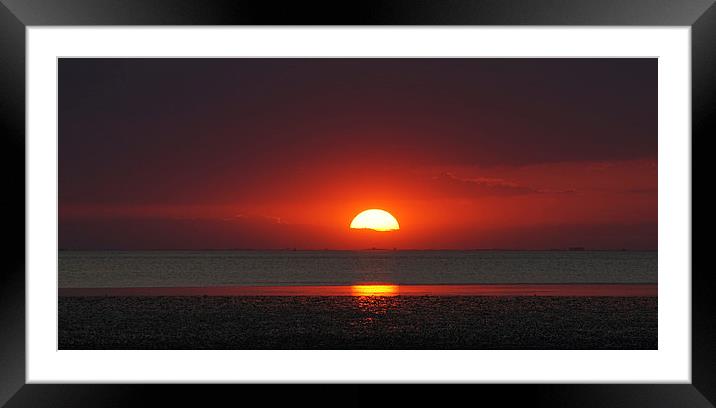  Heacham Sunset 040814 Framed Mounted Print by Alan Simpson