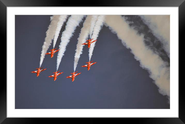  The red arrows 2015 at duxford  Framed Mounted Print by Andy Stringer