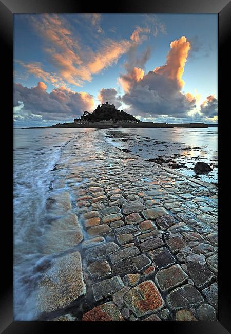 Causeway to St Michael's Mount Framed Print by Andrew Ray