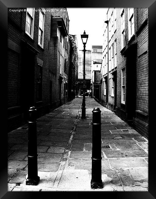 London, Alleyway Framed Print by Jeremy Moseley