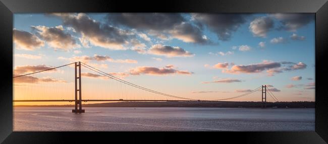 The humber bridge sunset Framed Print by Jason Thompson