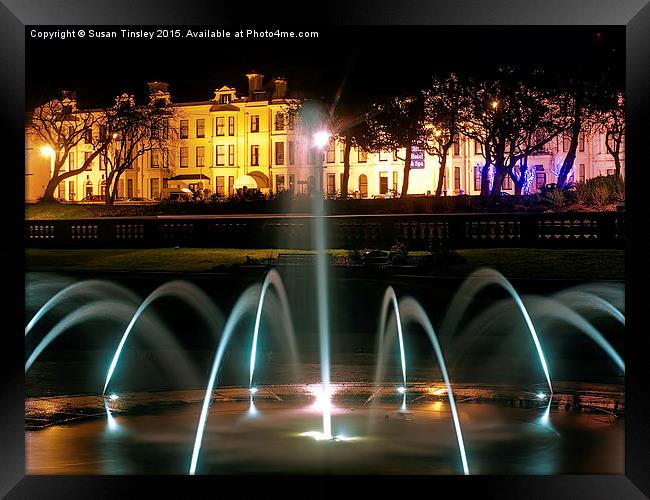 Shooting fountain Framed Print by Susan Tinsley