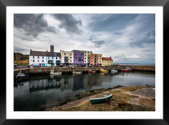 St Andrews Harbour Framed Mounted Print by Alan Sinclair