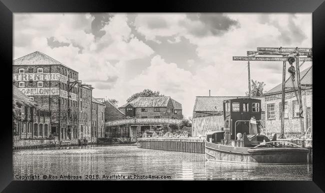 Newark Town Lock Framed Print by Ros Ambrose