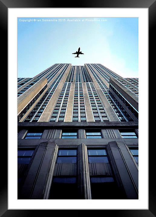  New York skyscraper Framed Mounted Print by Ian Somerville