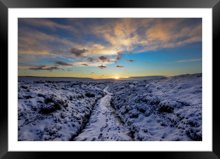 Sunset on the Pennine way Framed Mounted Print by Andrew Kearton