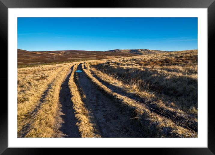 Snake path on the moors above Hayfield, Derbyshire Framed Mounted Print by Andrew Kearton