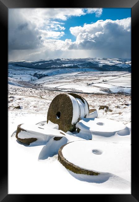 Stones on Stanage Edge, Peak District Framed Print by Andrew Kearton
