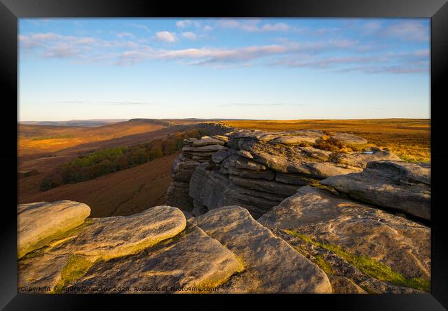 Stanage Edge in autumn, Peak District national park Framed Print by Andrew Kearton