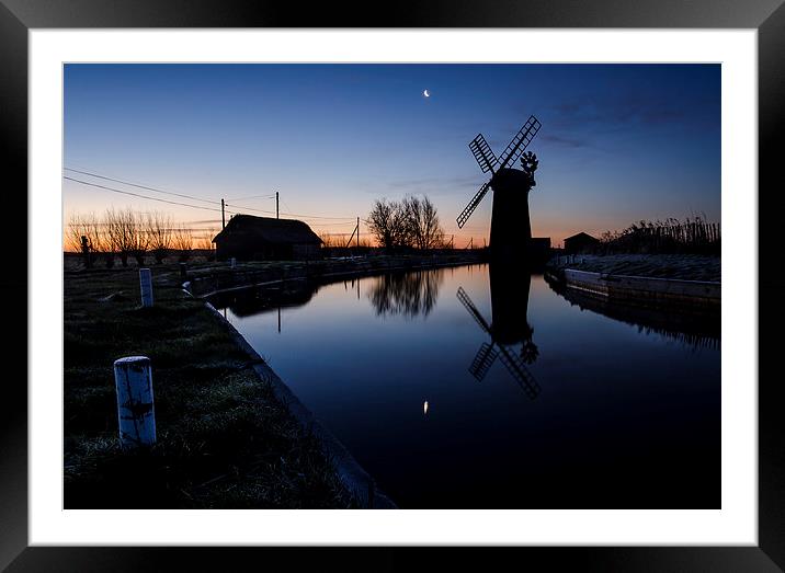  Under the moonlight Framed Mounted Print by Darren Carter