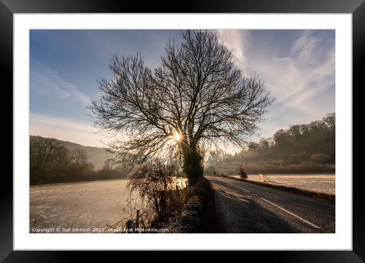 walking around Bath historic city centre at dawn  Framed Mounted Print by Gail Johnson