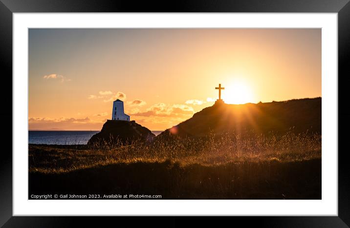 Sunset on llandwyn Island , ISle of Anglesey  Framed Mounted Print by Gail Johnson