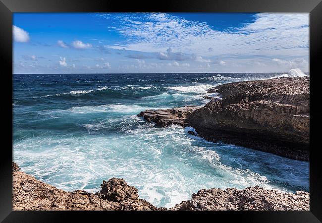 Crashing waves Framed Print by Gail Johnson