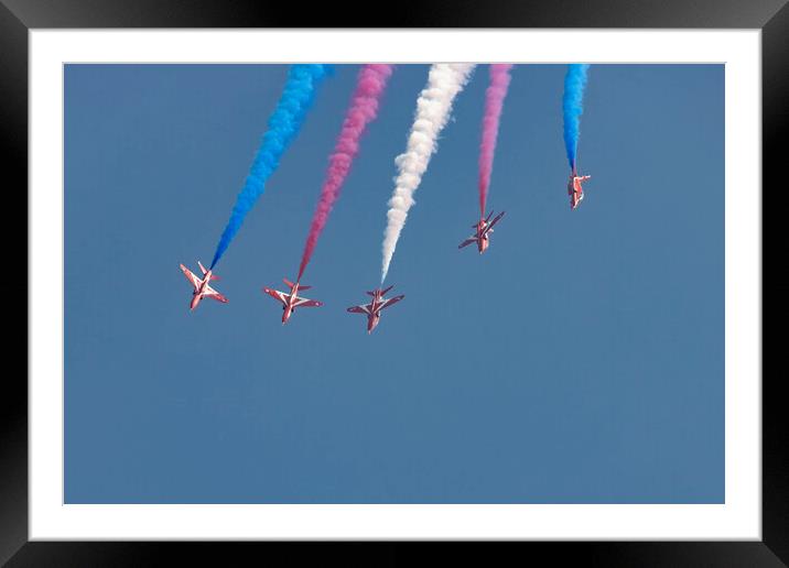 The Red Arrows - Cosford 2023 Framed Mounted Print by Glen Allen