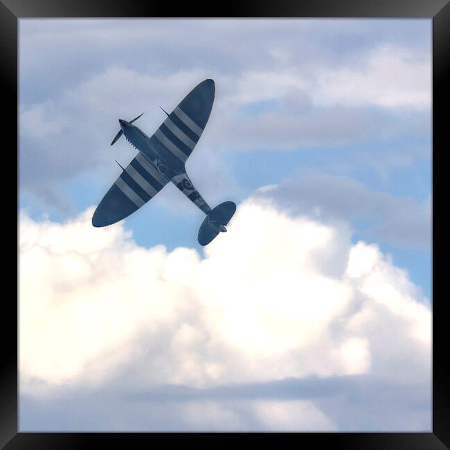 Spitfire in Flight 02 Framed Print by Glen Allen