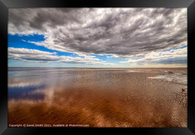 Humber Estuary At Low Tide Framed Print by David Smith
