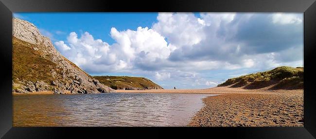  Broadhaven South Framed Print by Geoff Titterton