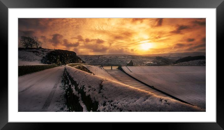 GM0014W - A Frozen Butterley Reservoir - Wide Framed Mounted Print by Robin Cunningham